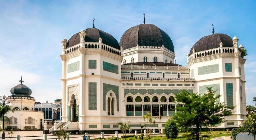 Hotel Menara Lexus Medan Zewnętrze zdjęcie