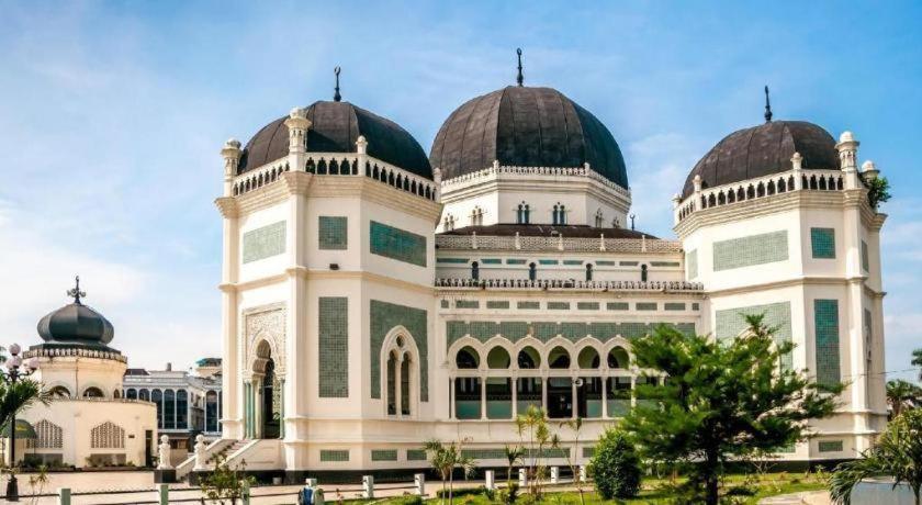 Hotel Menara Lexus Medan Zewnętrze zdjęcie