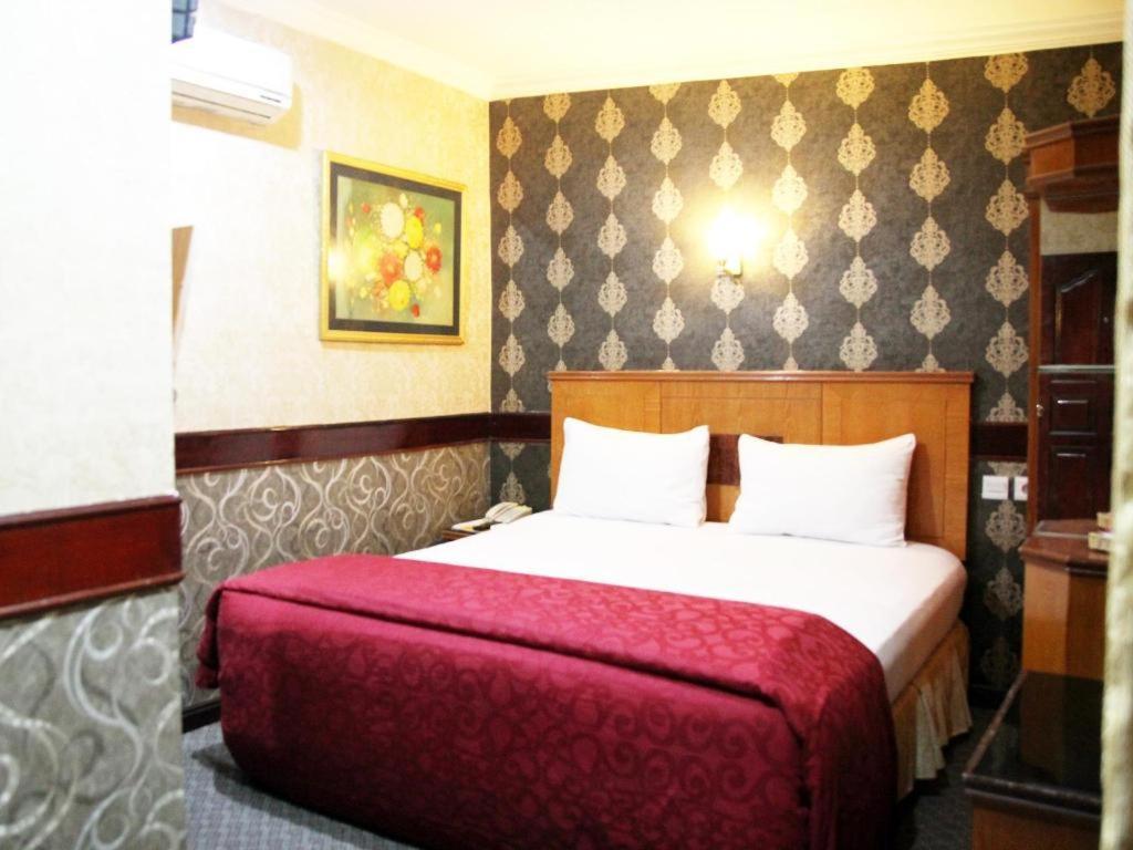 Hotel Menara Lexus Medan Zewnętrze zdjęcie