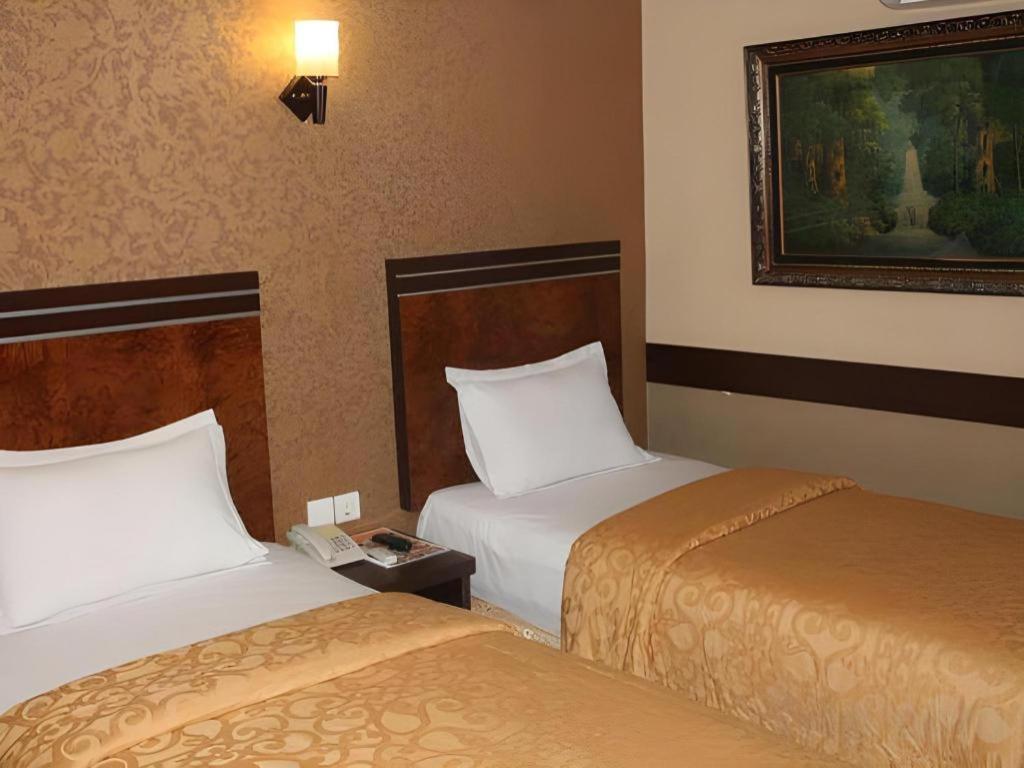 Hotel Menara Lexus Medan Zewnętrze zdjęcie